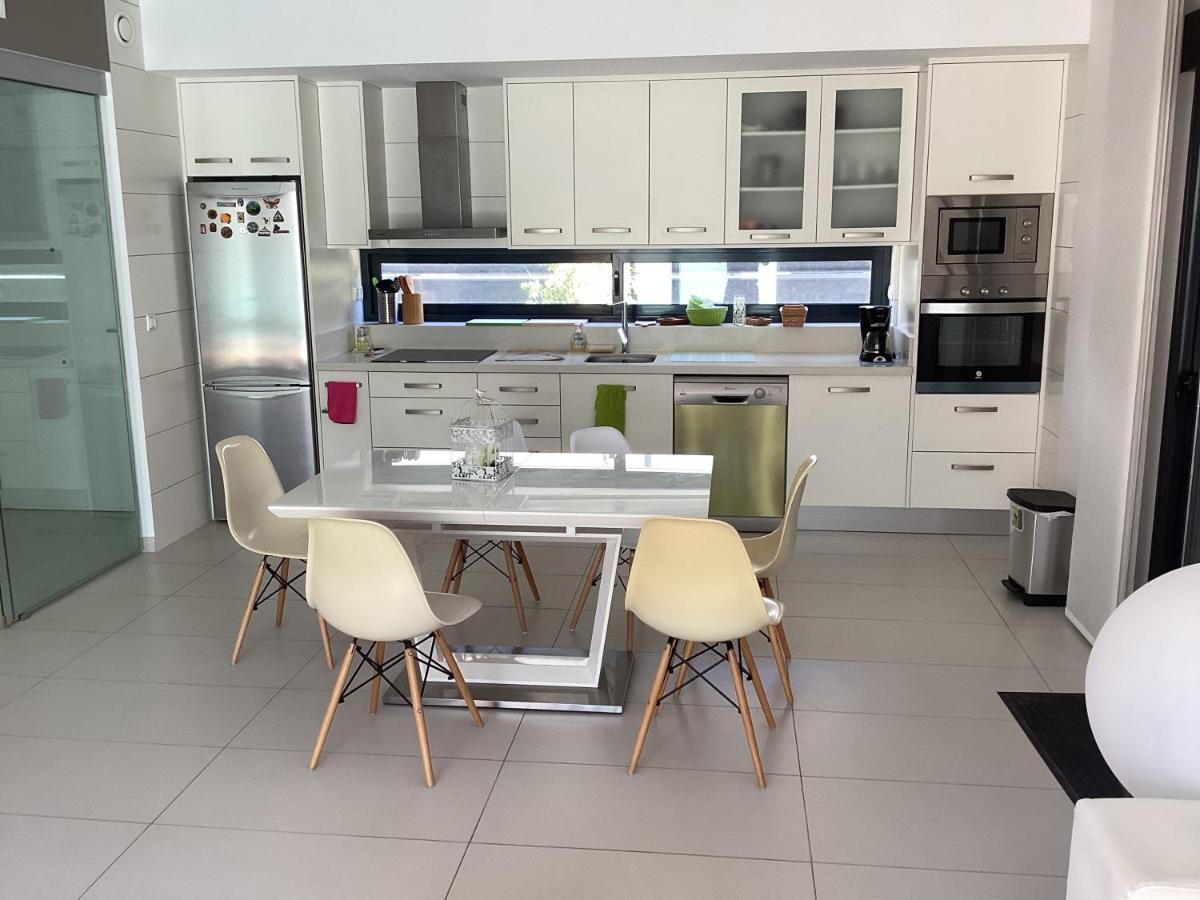 אוריהואלה Housesleeps6-Pool-Beach-Garden-Solarium-Petok מראה חיצוני תמונה
