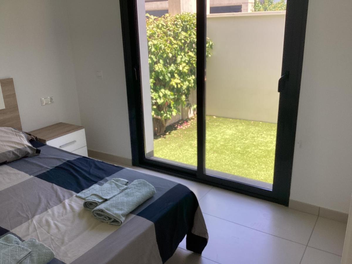 אוריהואלה Housesleeps6-Pool-Beach-Garden-Solarium-Petok מראה חיצוני תמונה