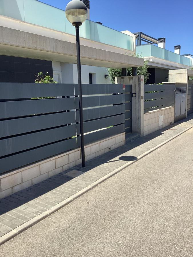אוריהואלה Housesleeps6-Pool-Beach-Garden-Solarium-Petok מראה חיצוני תמונה